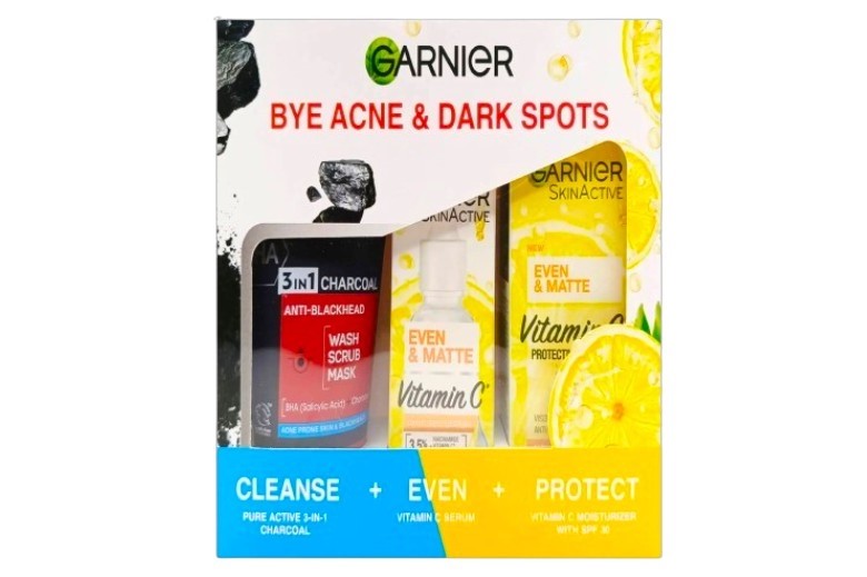 Garnier Bye Acne & Dark Spots Kit 